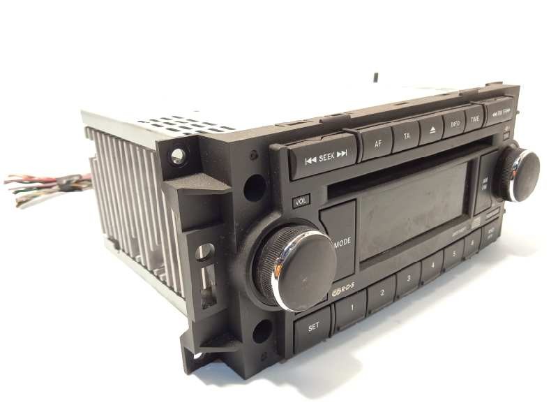 Recambio de sistema audio / radio cd para jeep compass limited referencia OEM IAM P05064067AG  