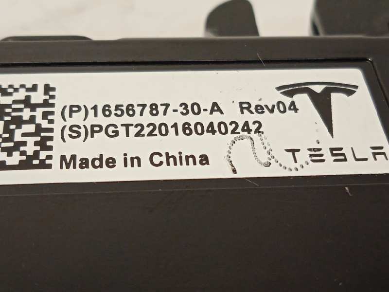 Recambio de modulo electronico para tesla model 3 rwd referencia OEM IAM 165678730A  