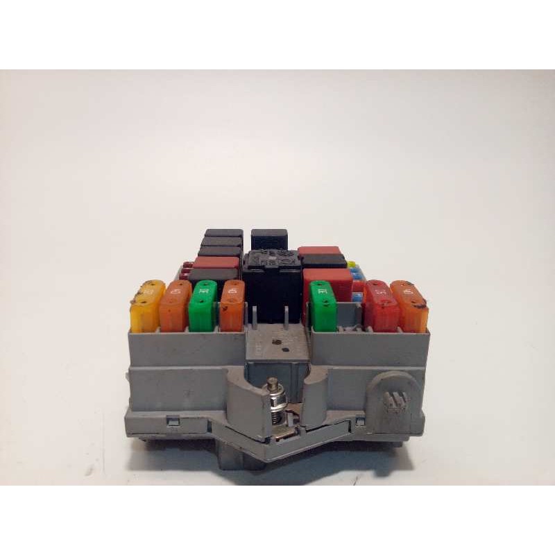 Recambio de caja reles / fusibles para fiat bravo (198) 1.4 16v cat referencia OEM IAM 51775686  