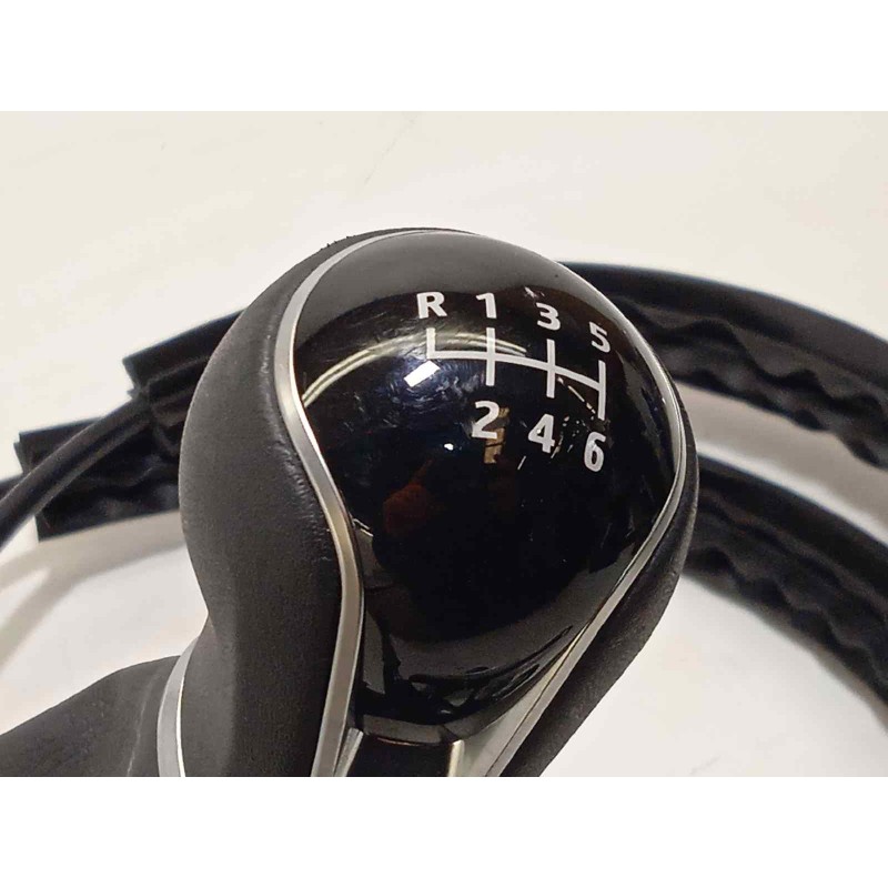 Recambio de palanca cambio para seat arona fr referencia OEM IAM 5R3711049L  