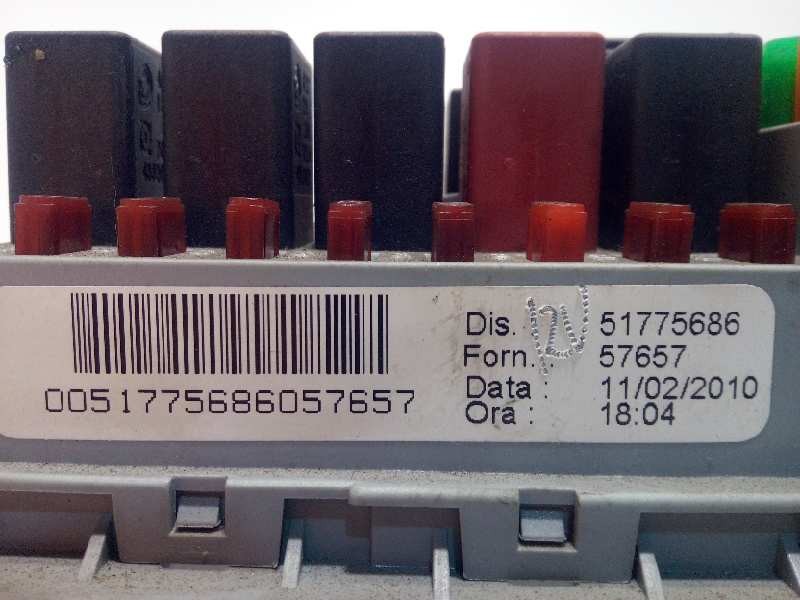 Recambio de caja reles / fusibles para fiat bravo (198) 1.4 16v cat referencia OEM IAM 51775686  