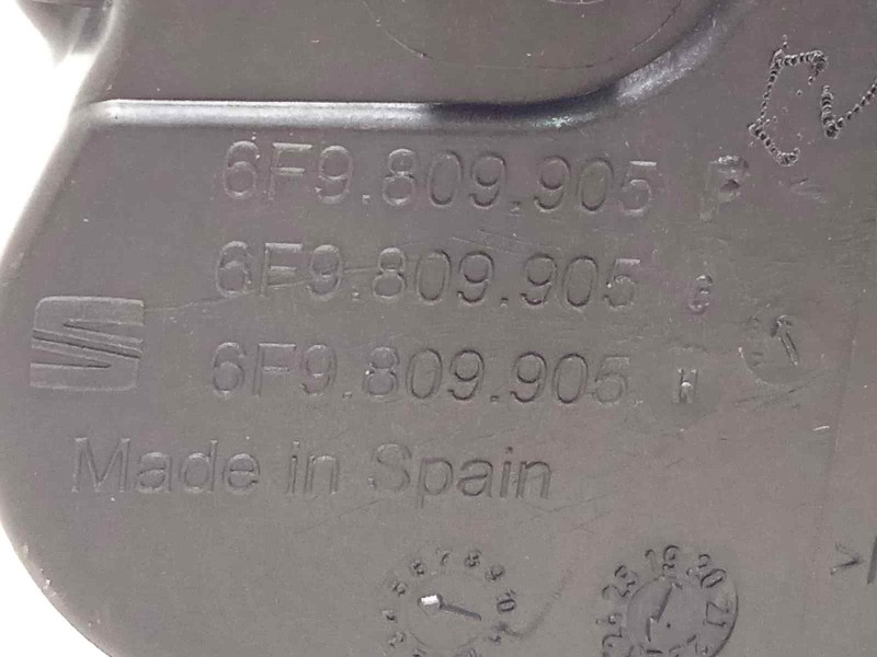 Recambio de tapa exterior combustible para seat arona fr referencia OEM IAM 6F9809905F  6F9809905FGRU