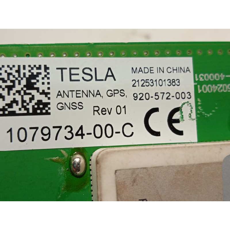 Recambio de antena para tesla model 3 rwd referencia OEM IAM 107973400C  