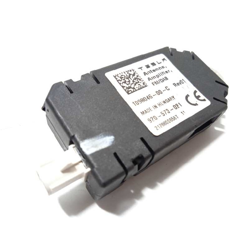 Recambio de antena para tesla model 3 rwd referencia OEM IAM 109804600C  