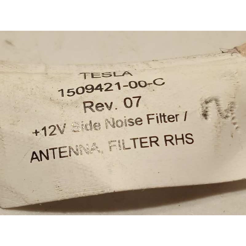Recambio de antena para tesla model 3 rwd referencia OEM IAM 150942100C  