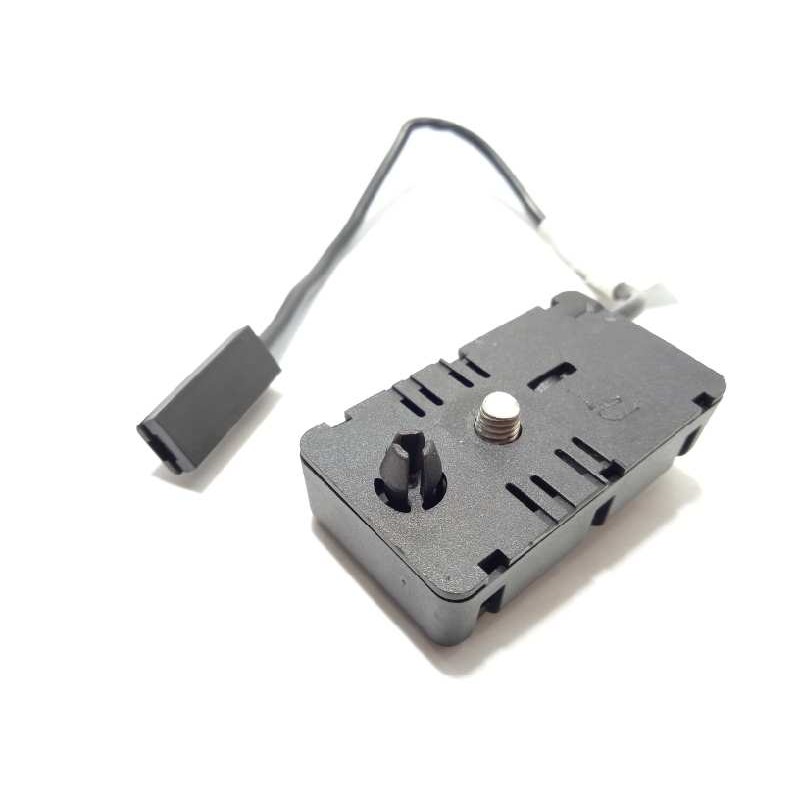 Recambio de antena para tesla model 3 rwd referencia OEM IAM 150942000D  
