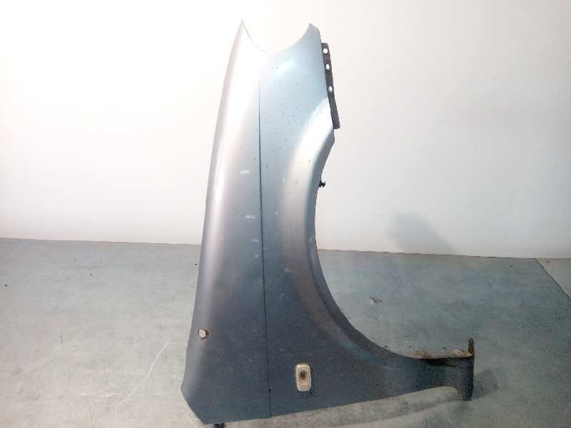 Recambio de aleta delantera derecha para kia carnival ii 2.9 crdi lx referencia OEM IAM 0K55A52111  