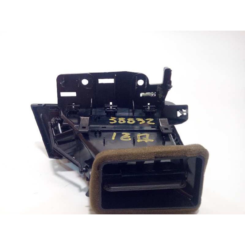 Recambio de aireador para volkswagen passat lim. (3g2) advance bmt referencia OEM IAM 3G1819701C  3G1819701EICL