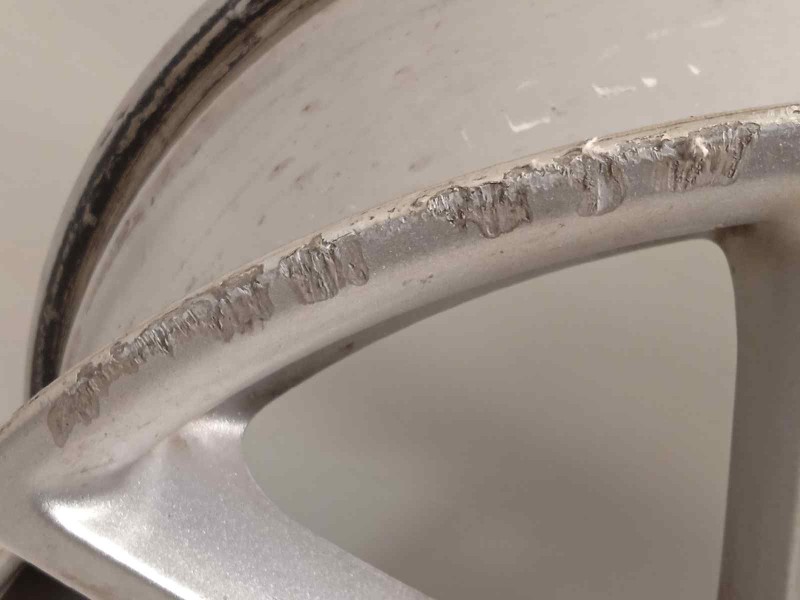 Recambio de llanta para land rover evoque pure referencia OEM IAM BJ32BA BJ321007BA LR024422