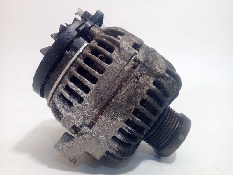 Recambio de alternador para volvo xc70 2.4 diesel cat referencia OEM IAM 30667787  0124525060