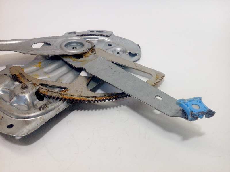 Recambio de elevalunas delantero derecho para volvo xc70 2.4 diesel cat referencia OEM IAM 30784579  