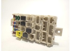 Recambio de caja reles / fusibles para mitsubishi space star (a00) kaiteki referencia OEM IAM 8637B738  11638L03 2