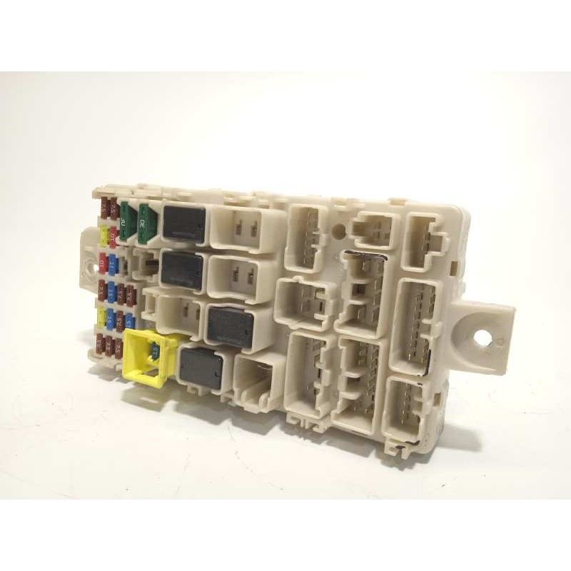 Recambio de caja reles / fusibles para mitsubishi space star (a00) kaiteki referencia OEM IAM 8637B738  11638L03