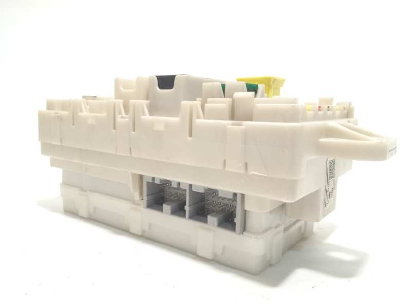 Recambio de caja reles / fusibles para mitsubishi space star (a00) kaiteki referencia OEM IAM 8637B738  11638L03