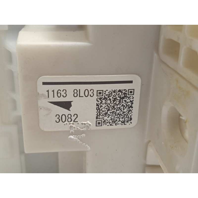 Recambio de caja reles / fusibles para mitsubishi space star (a00) kaiteki referencia OEM IAM 8637B738  11638L03