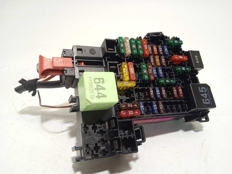 Recambio de caja reles / fusibles para volkswagen t-cross 1.0 tsi referencia OEM IAM 2Q0937615A  