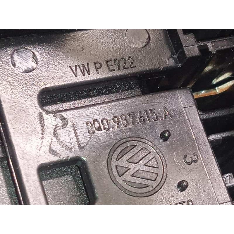 Recambio de caja reles / fusibles para volkswagen t-cross 1.0 tsi referencia OEM IAM 2Q0937615A  