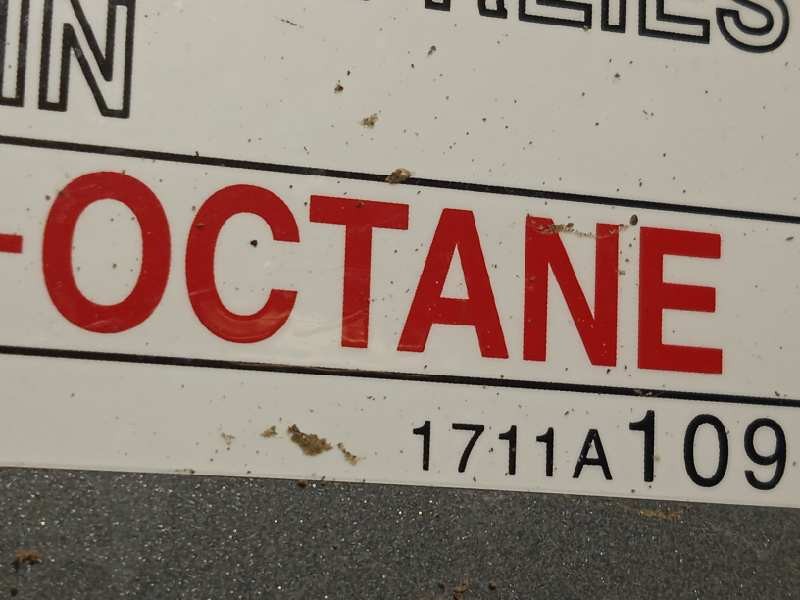 Recambio de tapa exterior combustible para mitsubishi space star (a00) kaiteki referencia OEM IAM 1711A033  5940A195