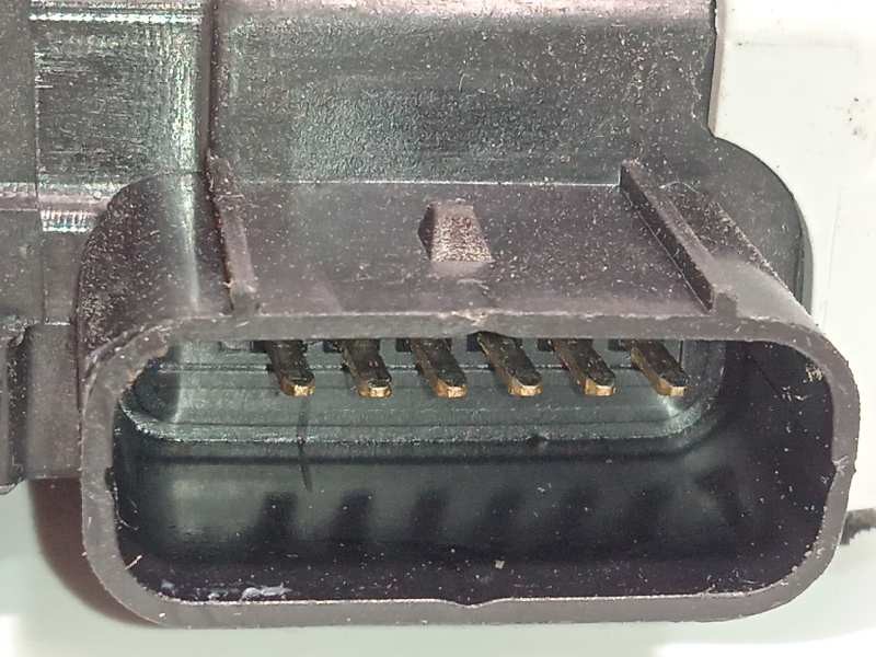 Recambio de cerradura puerta delantera derecha para hyundai ix20 1.6 crdi cat referencia OEM IAM 813201K020  