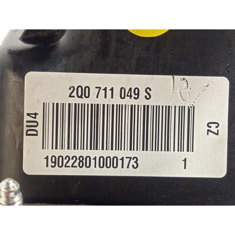 Recambio de palanca cambio para volkswagen t-cross 1.0 tsi referencia OEM IAM 2Q0711049S  