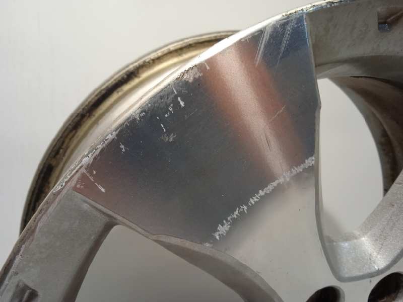 Recambio de llanta para subaru forester s12 2.0 diesel cat referencia OEM IAM 28111SC040  