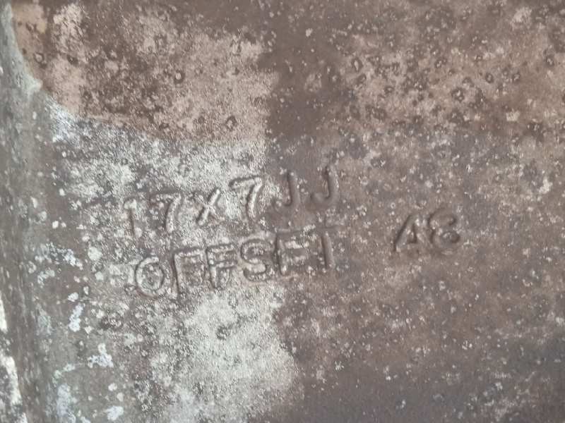 Recambio de llanta para subaru forester s12 2.0 diesel cat referencia OEM IAM 28111SC040  