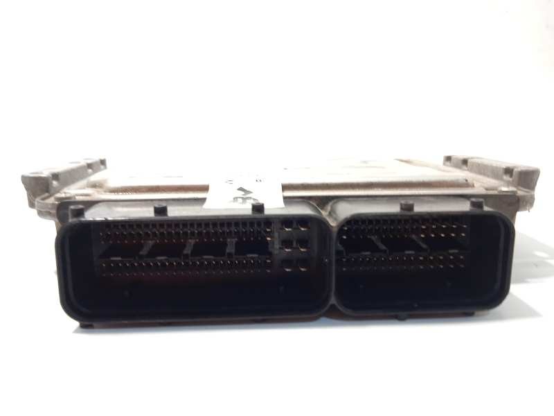 Recambio de centralita motor uce para hyundai i40 style blue referencia OEM IAM 391202A232 391252A232 0281030596