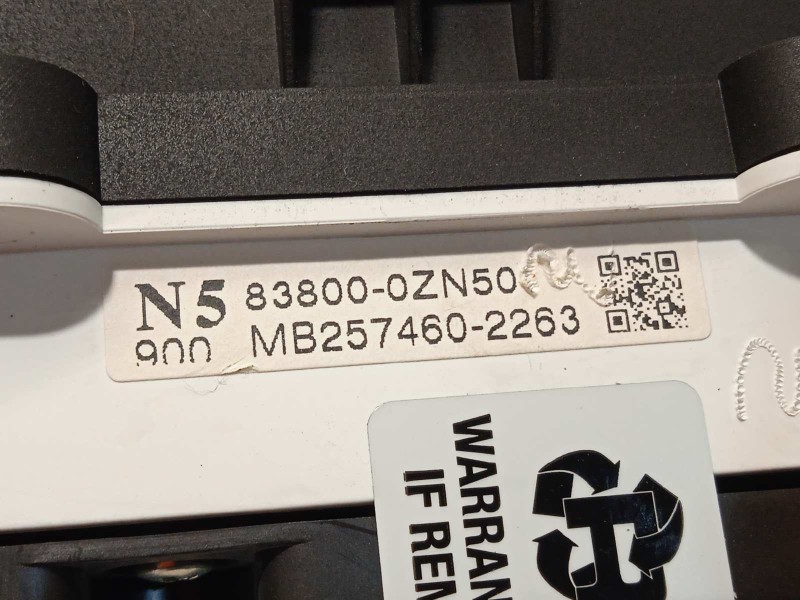 Recambio de cuadro instrumentos para toyota auris hybrid active referencia OEM IAM 838000ZN50  MB2574602263