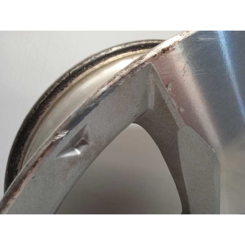 Recambio de llanta para subaru forester s12 2.0 diesel cat referencia OEM IAM 28111SC040  