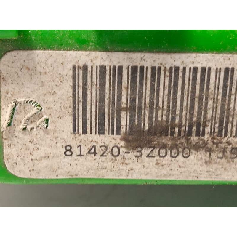 Recambio de cerradura puerta trasera derecha para hyundai i40 style blue referencia OEM IAM 814203Z000  