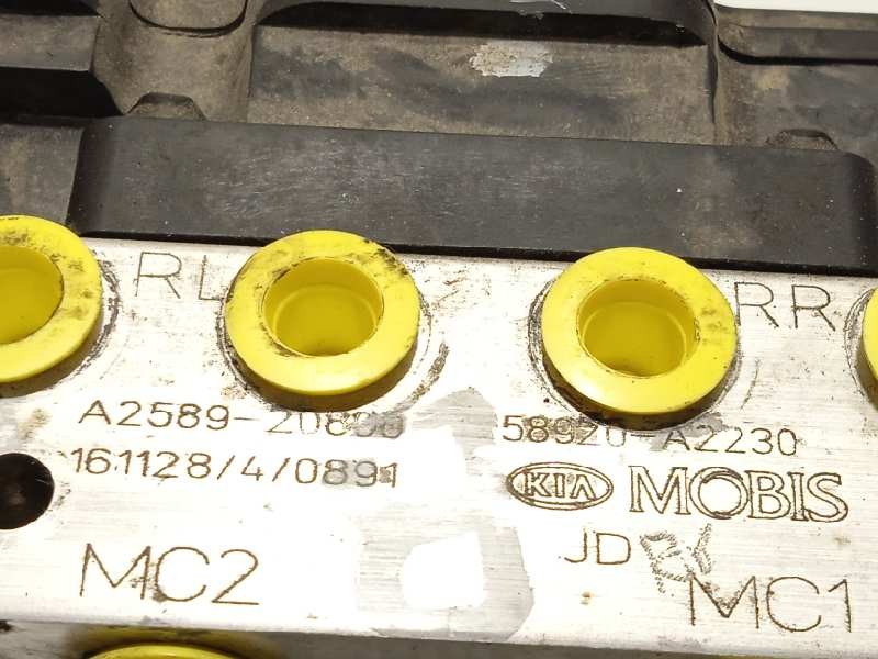 Recambio de abs para kia cee´d 1.4 crdi cat referencia OEM IAM 58920A2230 6158945200 A258920800
