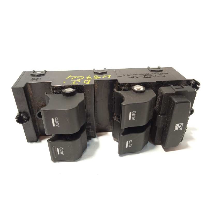 Recambio de mando elevalunas delantero izquierdo para hyundai i40 style blue referencia OEM IAM 935703Z3004X  