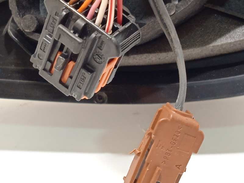 Recambio de retrovisor derecho para peugeot 308 allure referencia OEM IAM 96777359XT  1611508780