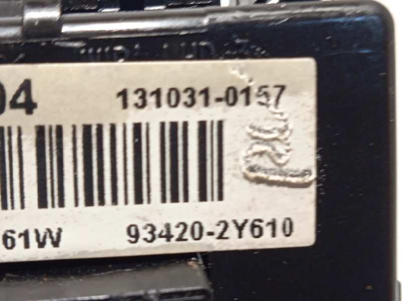 Recambio de mando limpia para hyundai i40 style blue referencia OEM IAM 934202Y610  