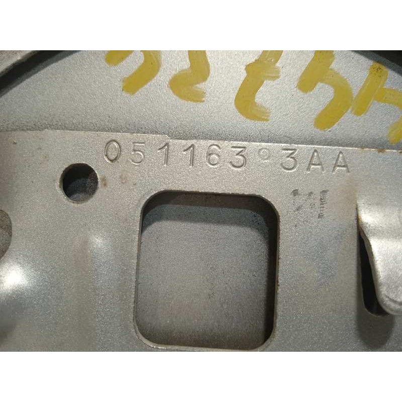 Recambio de tapa exterior combustible para chrysler grand voyager 2.8 crd cat referencia OEM IAM 0511633AA  