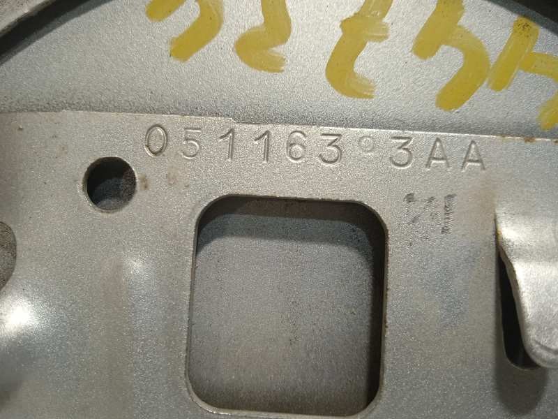 Recambio de tapa exterior combustible para chrysler grand voyager 2.8 crd cat referencia OEM IAM 0511633AA  