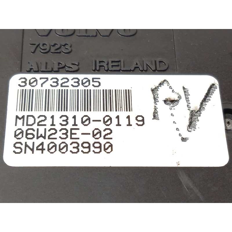 Recambio de pantalla multifuncion para volvo s80 berlina 2.4 diesel cat referencia OEM IAM 30732305  