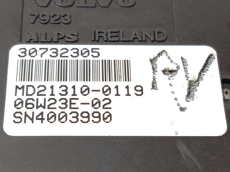 Recambio de pantalla multifuncion para volvo s80 berlina 2.4 diesel cat referencia OEM IAM 30732305  