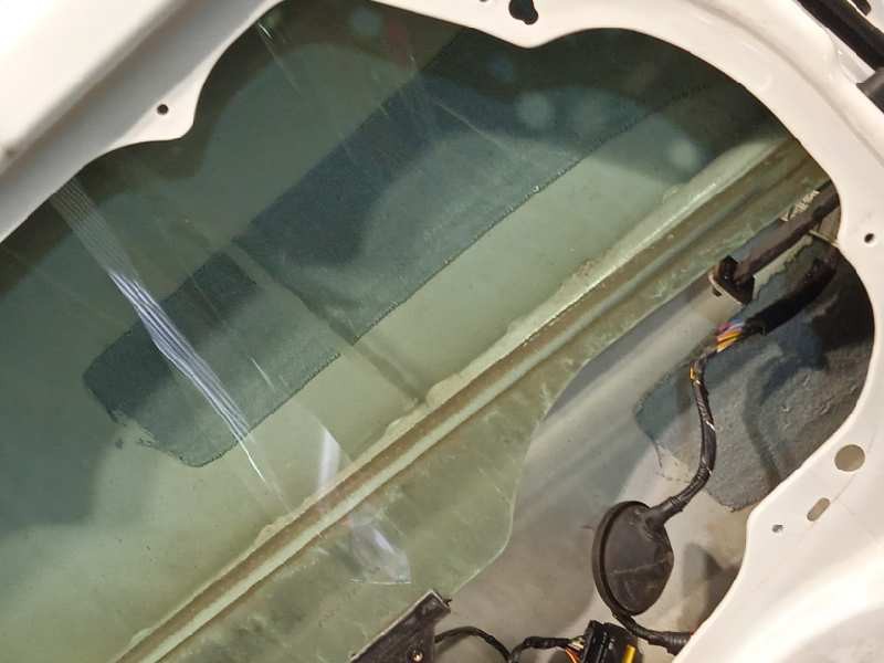 Recambio de puerta trasera izquierda para hyundai i40 style blue referencia OEM IAM 770033Z300  