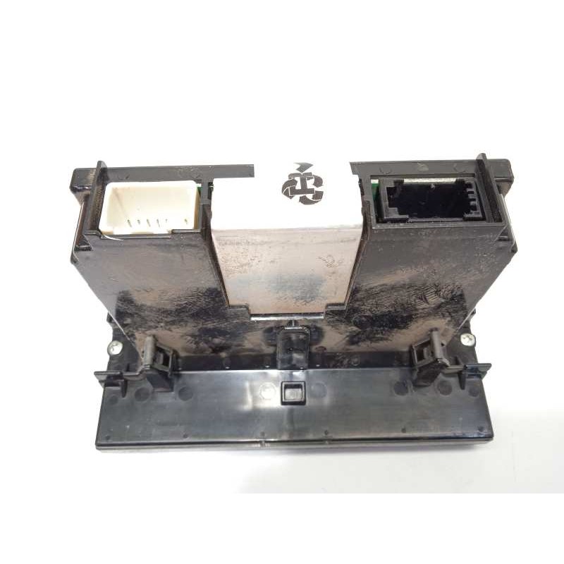 Recambio de pantalla multifuncion para volvo s40 berlina 1.6 cat referencia OEM IAM 30679647  