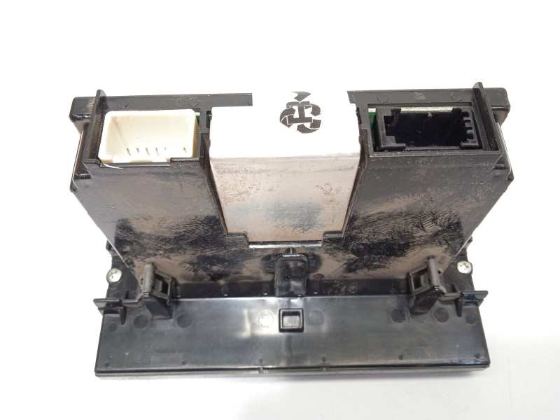 Recambio de pantalla multifuncion para volvo s40 berlina 1.6 cat referencia OEM IAM 30679647  