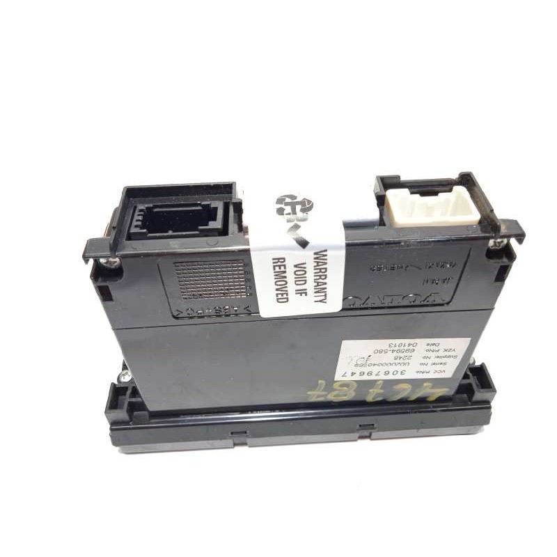 Recambio de pantalla multifuncion para volvo s40 berlina 1.6 cat referencia OEM IAM 30679647  