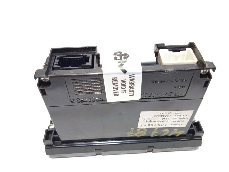 Recambio de pantalla multifuncion para volvo s40 berlina 1.6 cat referencia OEM IAM 30679647  