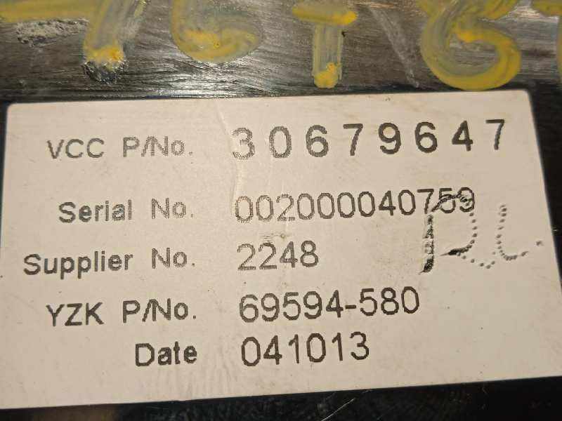 Recambio de pantalla multifuncion para volvo s40 berlina 1.6 cat referencia OEM IAM 30679647  