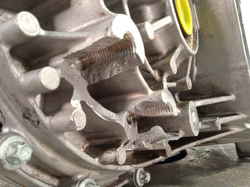 Recambio de despiece caja cambios para jeep renegade 1.6 m-jet cat referencia OEM IAM 55250410 1964545 55269350