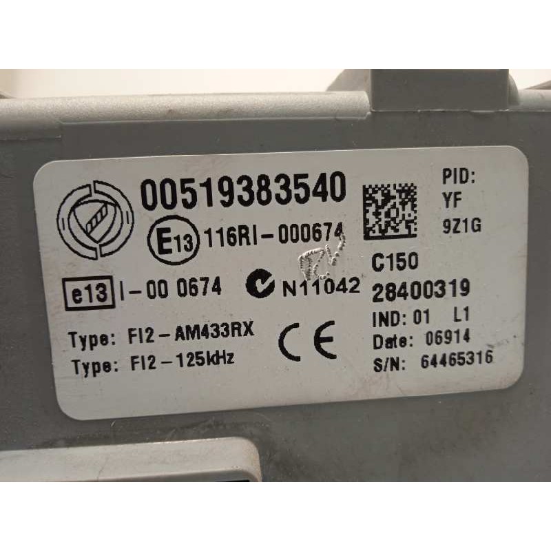 Recambio de caja reles / fusibles para fiat doblo 1.4 16v turbo referencia OEM IAM 519383540  