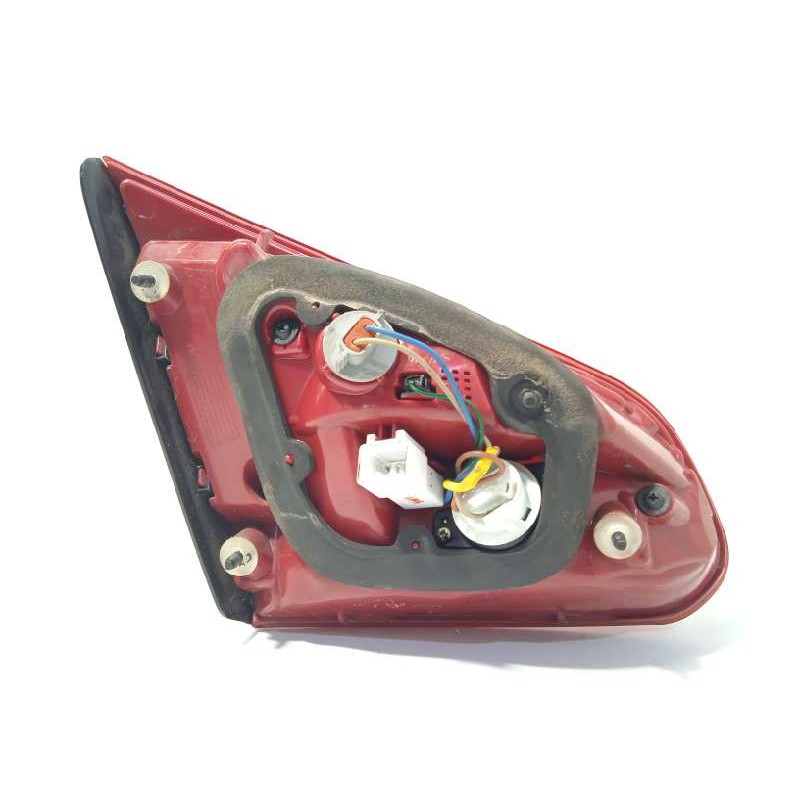 Recambio de piloto trasero derecho interior para kia cee´d drive referencia OEM IAM 92404A2200  