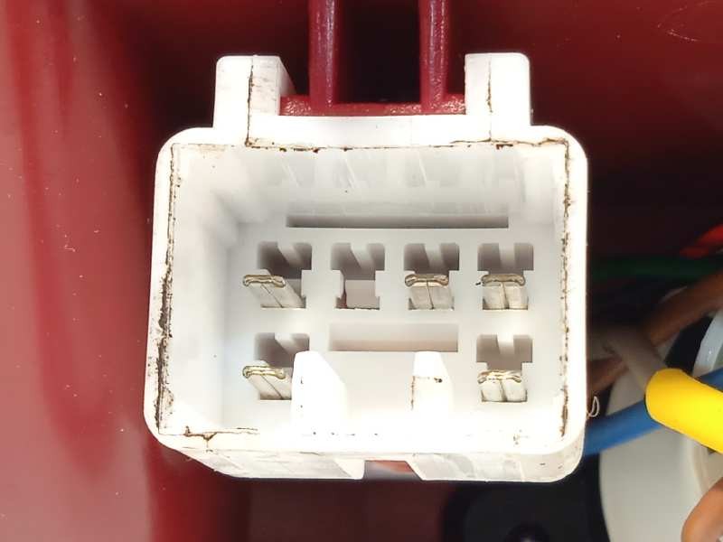 Recambio de piloto trasero derecho interior para kia cee´d drive referencia OEM IAM 92404A2200  