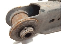 Recambio de brazo suspension inferior trasero izquierdo para toyota auris touring sports (e18) hybrid active referencia OEM IAM  2