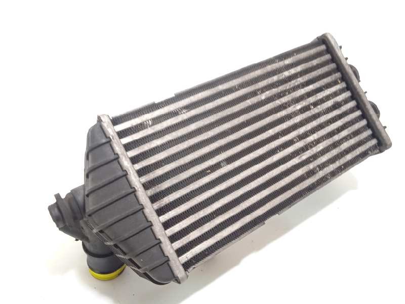 Recambio de intercooler para hyundai i30 (gd) classic referencia OEM IAM 282702A770  